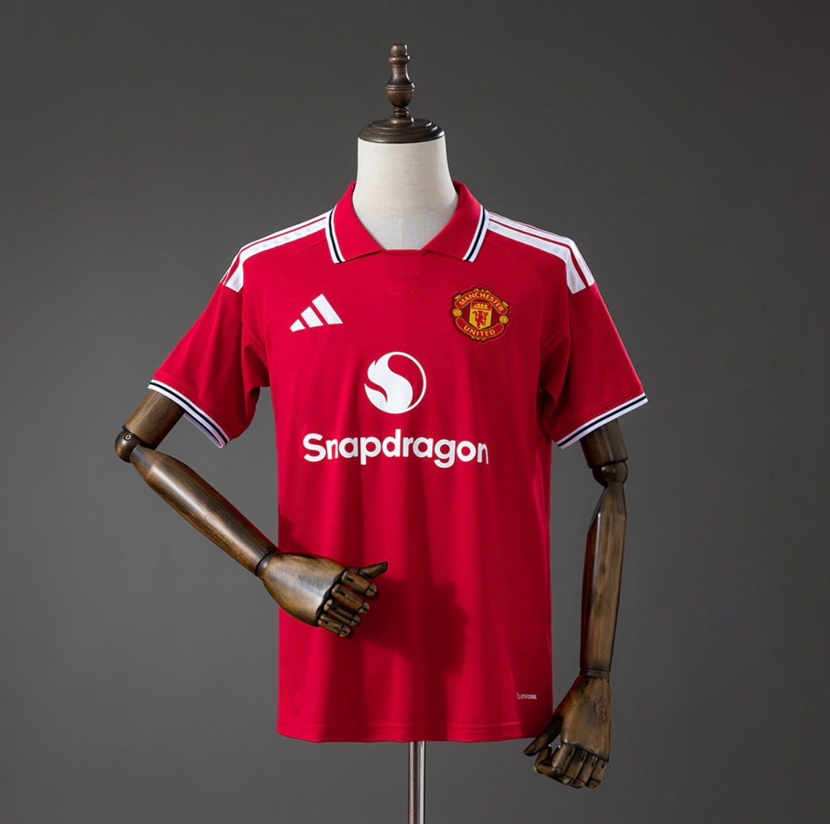 MANCHESTER UNITED DOMICILE 2026/27