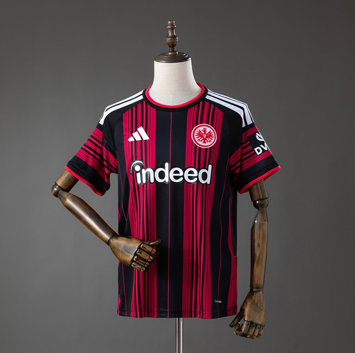 Frankfurt 26/27 Home